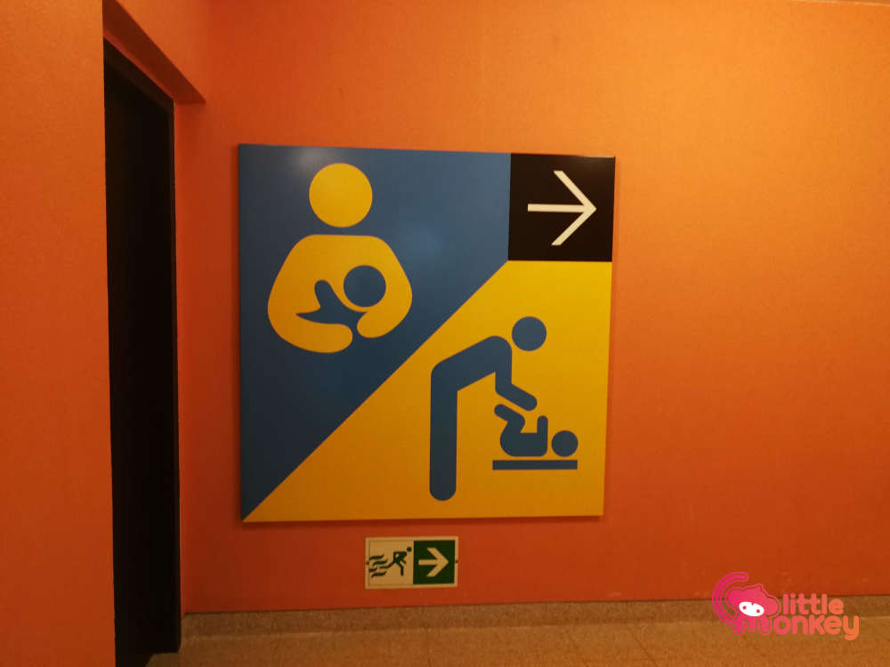 L2 Baby Care Room Sign