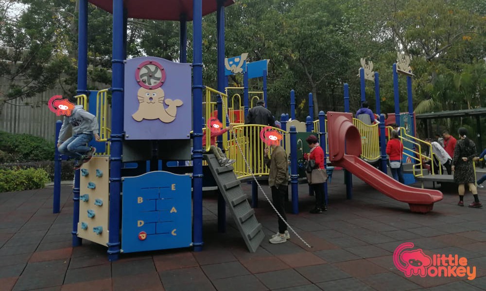 Nam Cheong Park's outdoor equipments at playground